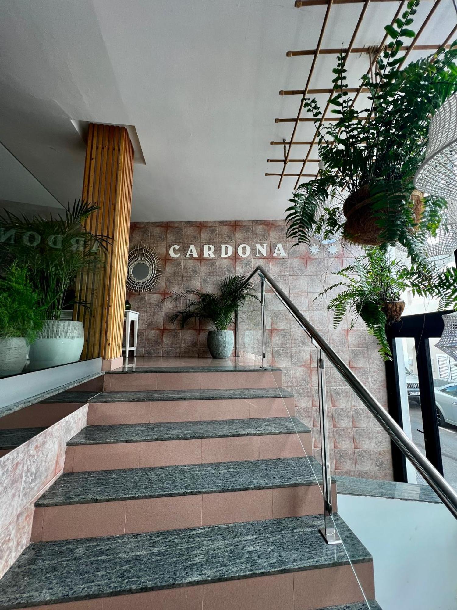 Hostal Residencia Cardona أرّاثيفي المظهر الخارجي الصورة