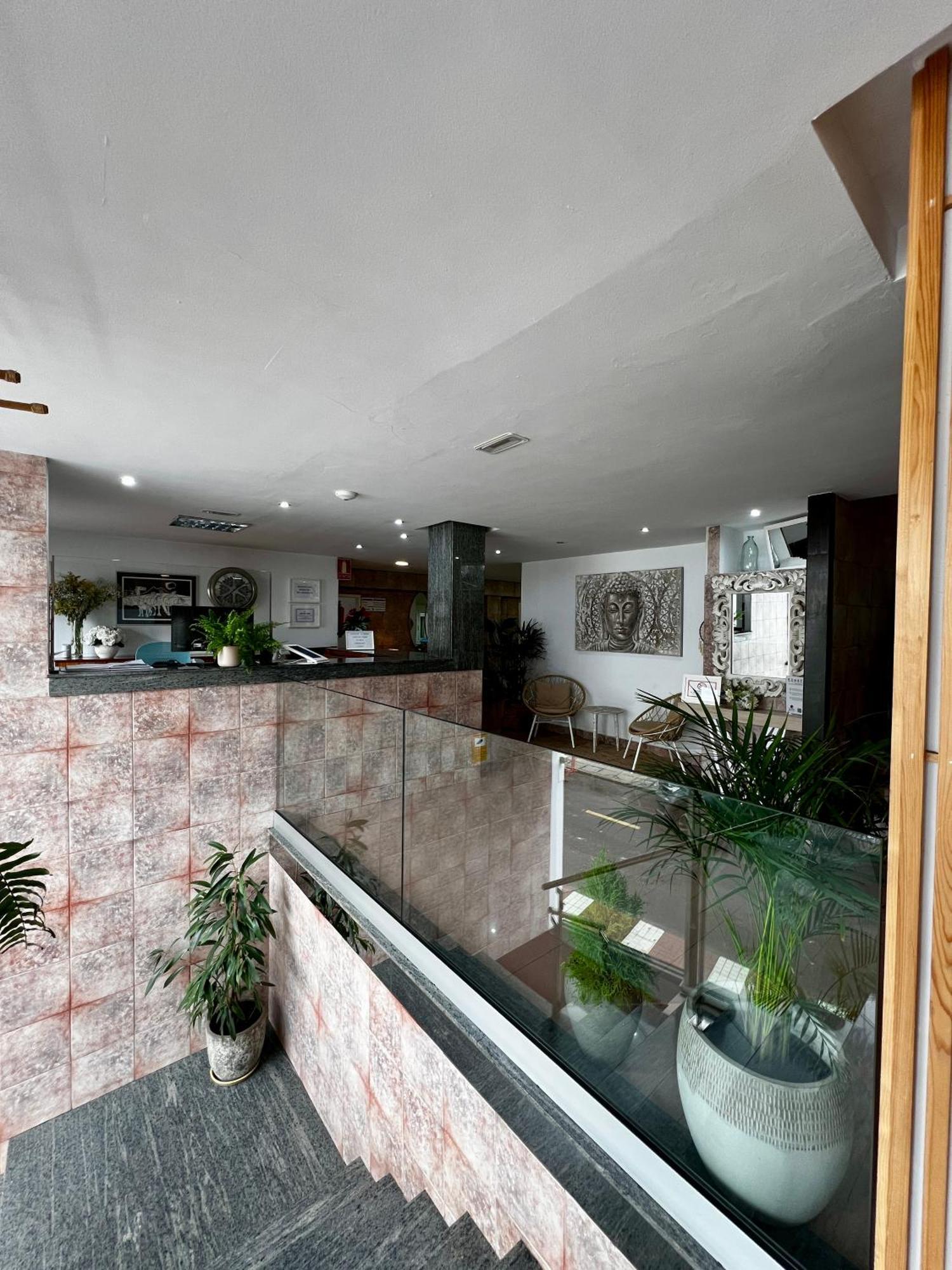 Hostal Residencia Cardona أرّاثيفي المظهر الخارجي الصورة