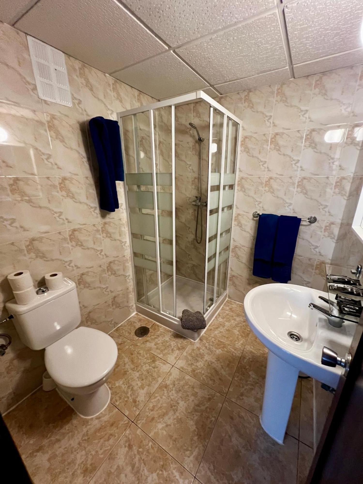 Hostal Residencia Cardona أرّاثيفي المظهر الخارجي الصورة
